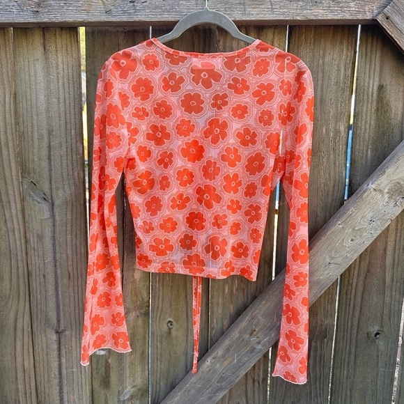 Florence by Mills exclusive ABOUT YOU ‘Foggy’ Flare Sleeve Y2K Top in Orange - Picture 13 of 14